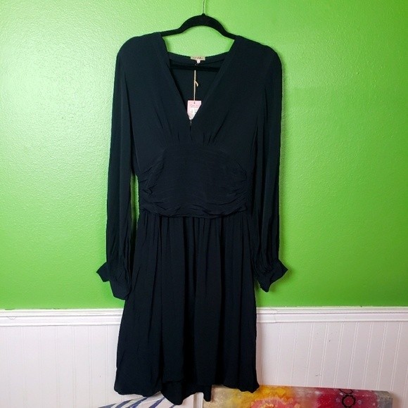 Women's NWT Black Short Viscose Dress By Timo size Medium - Picture 1 of 13
